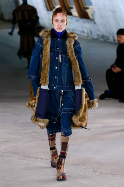 Look 54